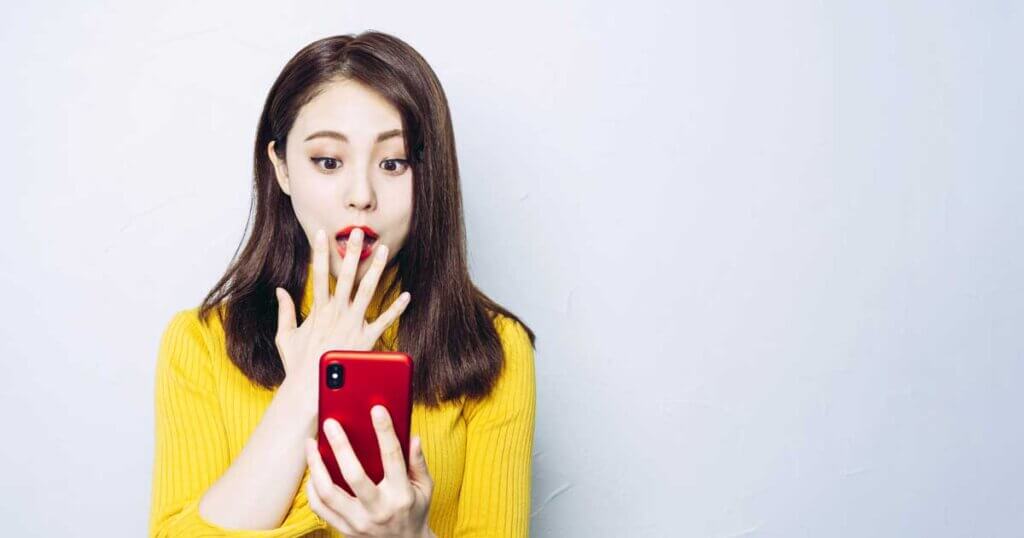 ビックリ女性